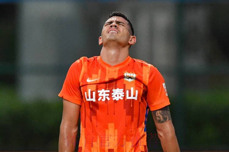 对话郝伟:无论在哪里都有橙色的陪伴,克雷桑停赛带来困难 对话郝伟:无论在哪里都有橙色的陪伴,克雷桑停赛带来困难